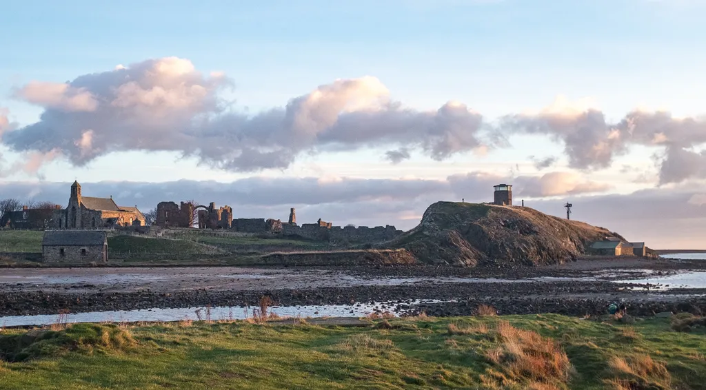 VIew of Holy Island from Cuddy’s Isle
