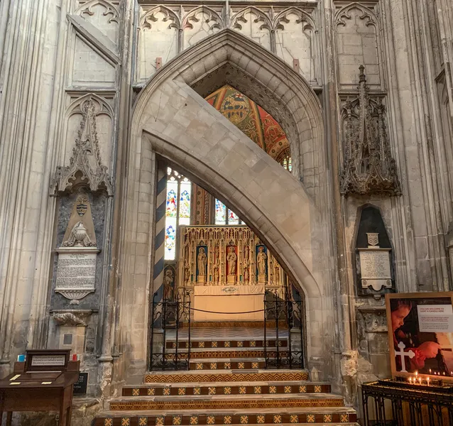 Buttress as crazy feature