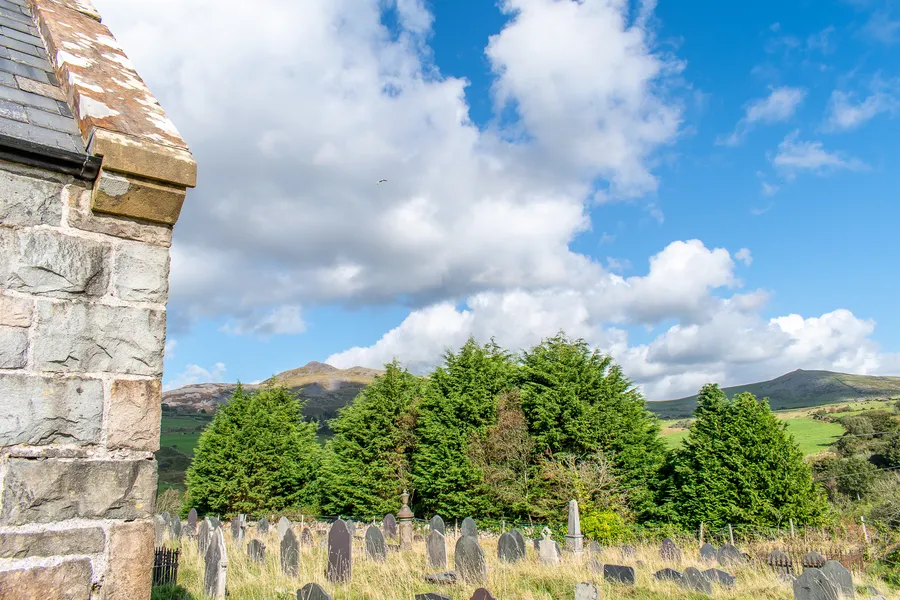 Llanaelhaearn Churchyard