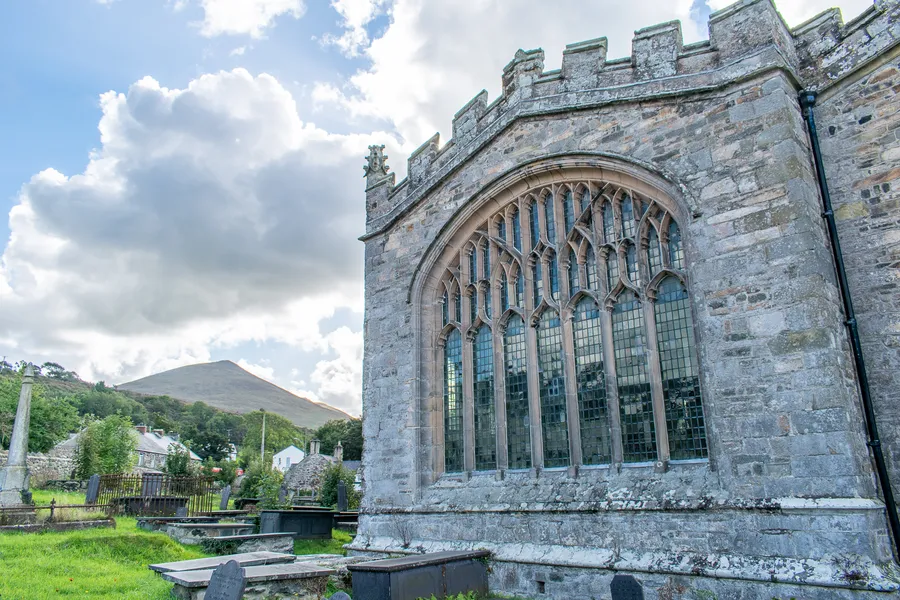      Clynnog Fawr – St Beuno’s Shrine Chapel 