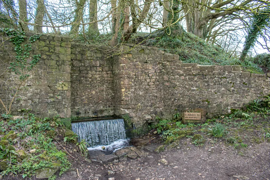 Doulting Holy Well