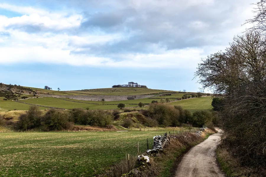 Approaching Minninglow