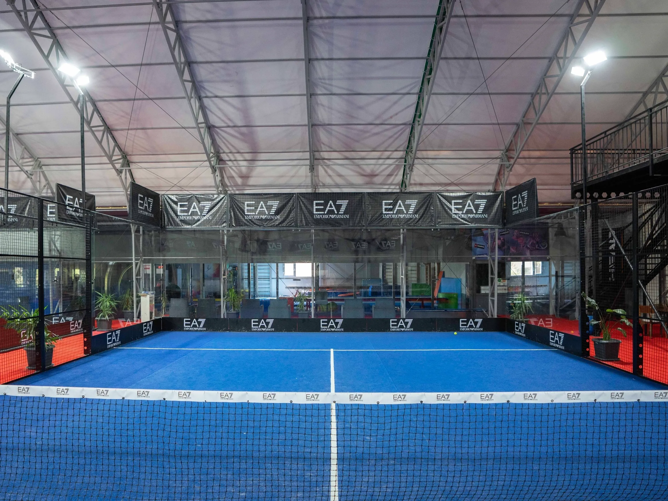 ista istanbul padel kortu