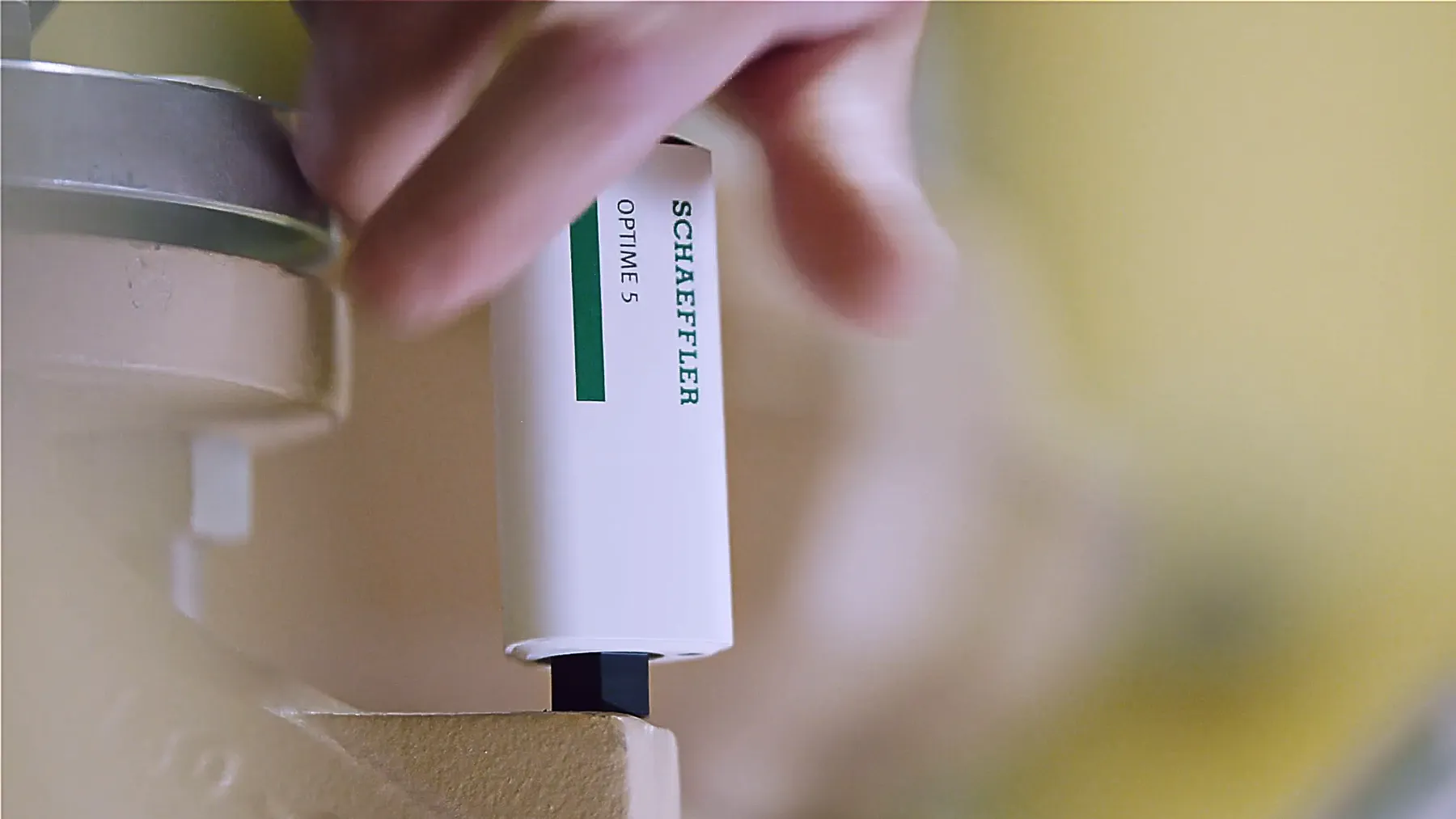 Schaeffler OPTIME 5 Sensor im Einsatz – intelligente Zustandsüberwachung und vorausschauende Wartung.