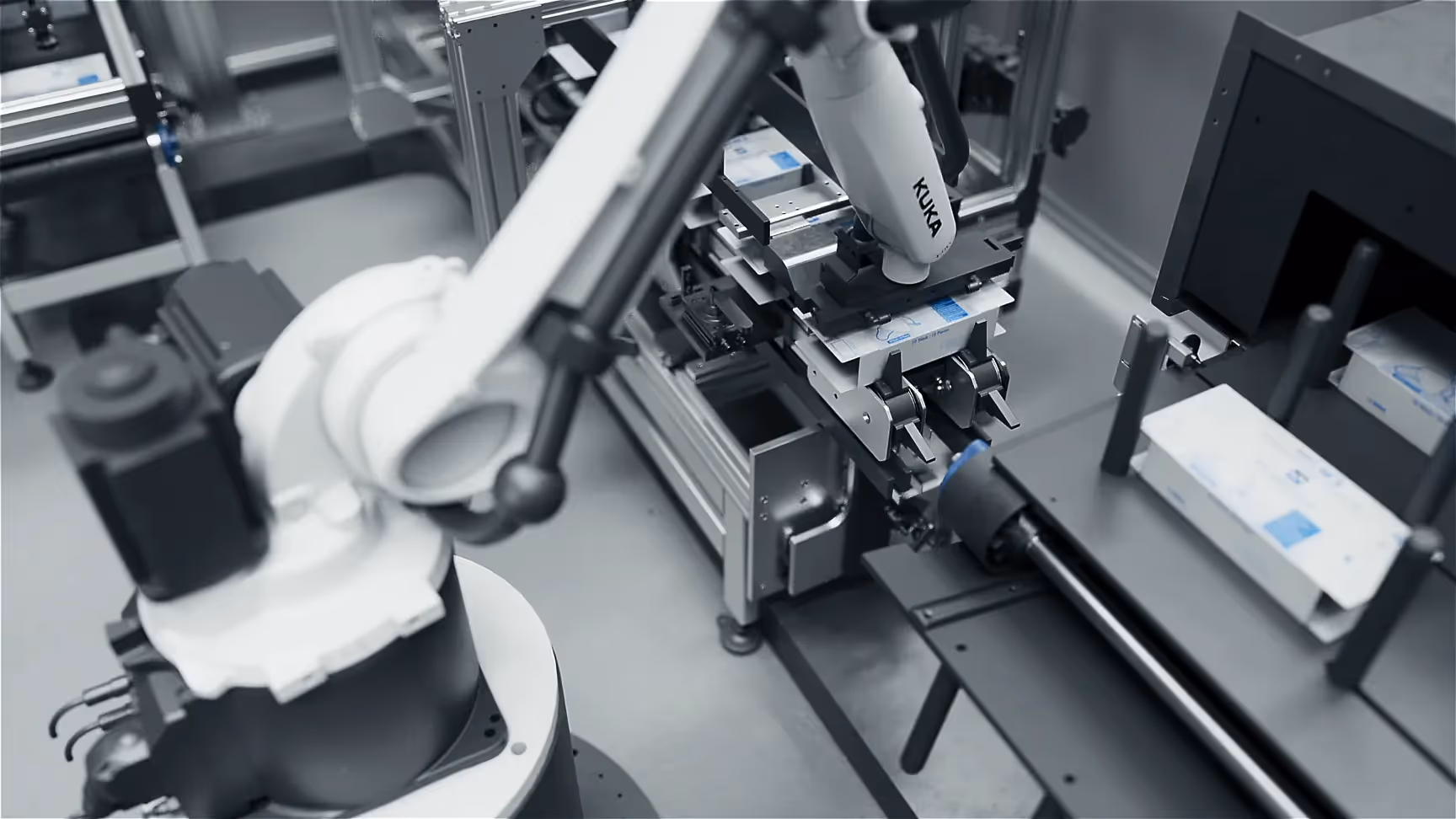 3D-Visualisierung eines KUKA Roboters in der Maskenproduktion – Schneider Technologies setzt auf Automatisierung.