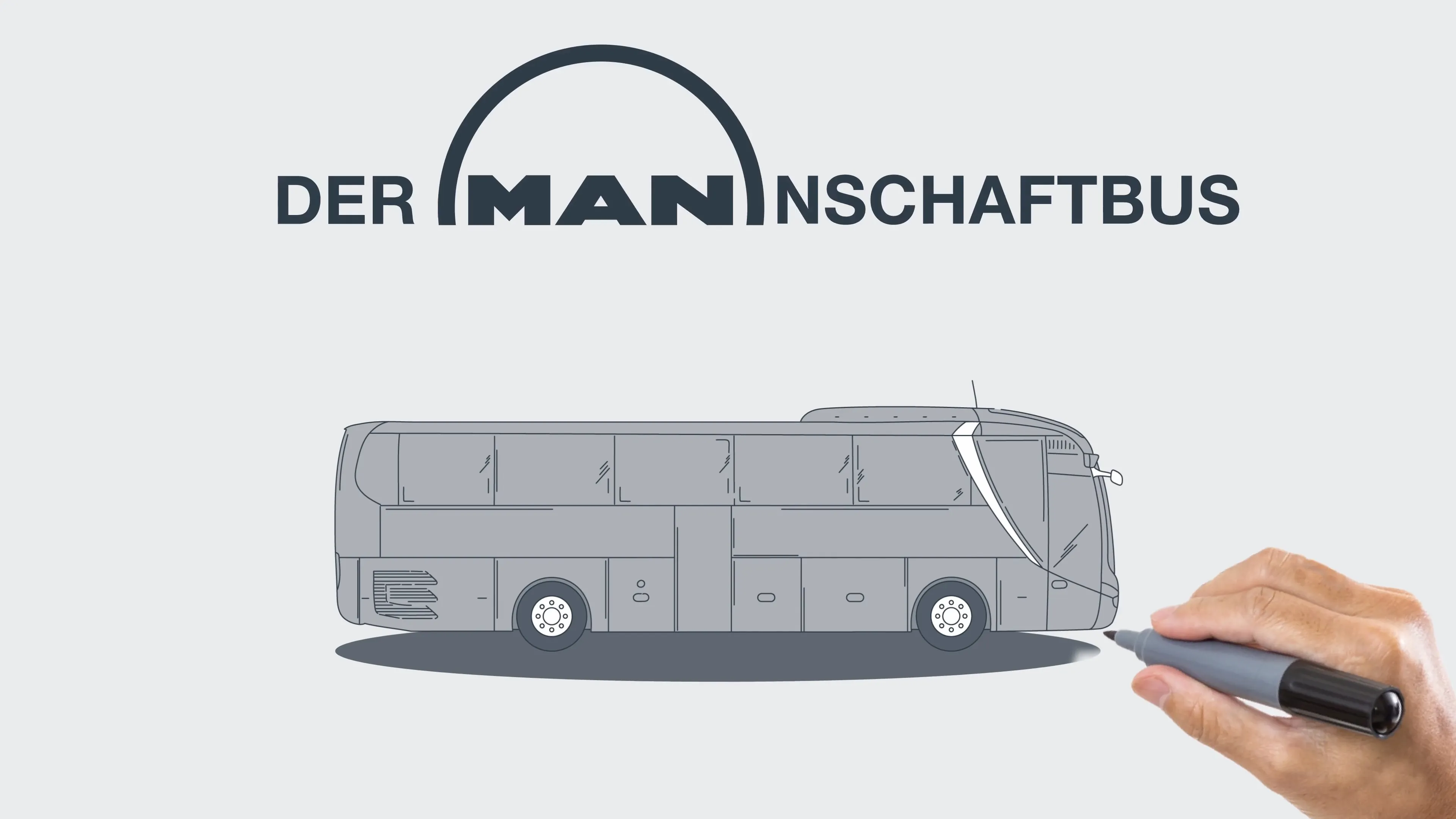llustration eines MAN Mannschaftsbusses mit gezeichneter Hand und Stift, Symbol für den MANnschaftsbus, Teamreisen und Markenidentität.