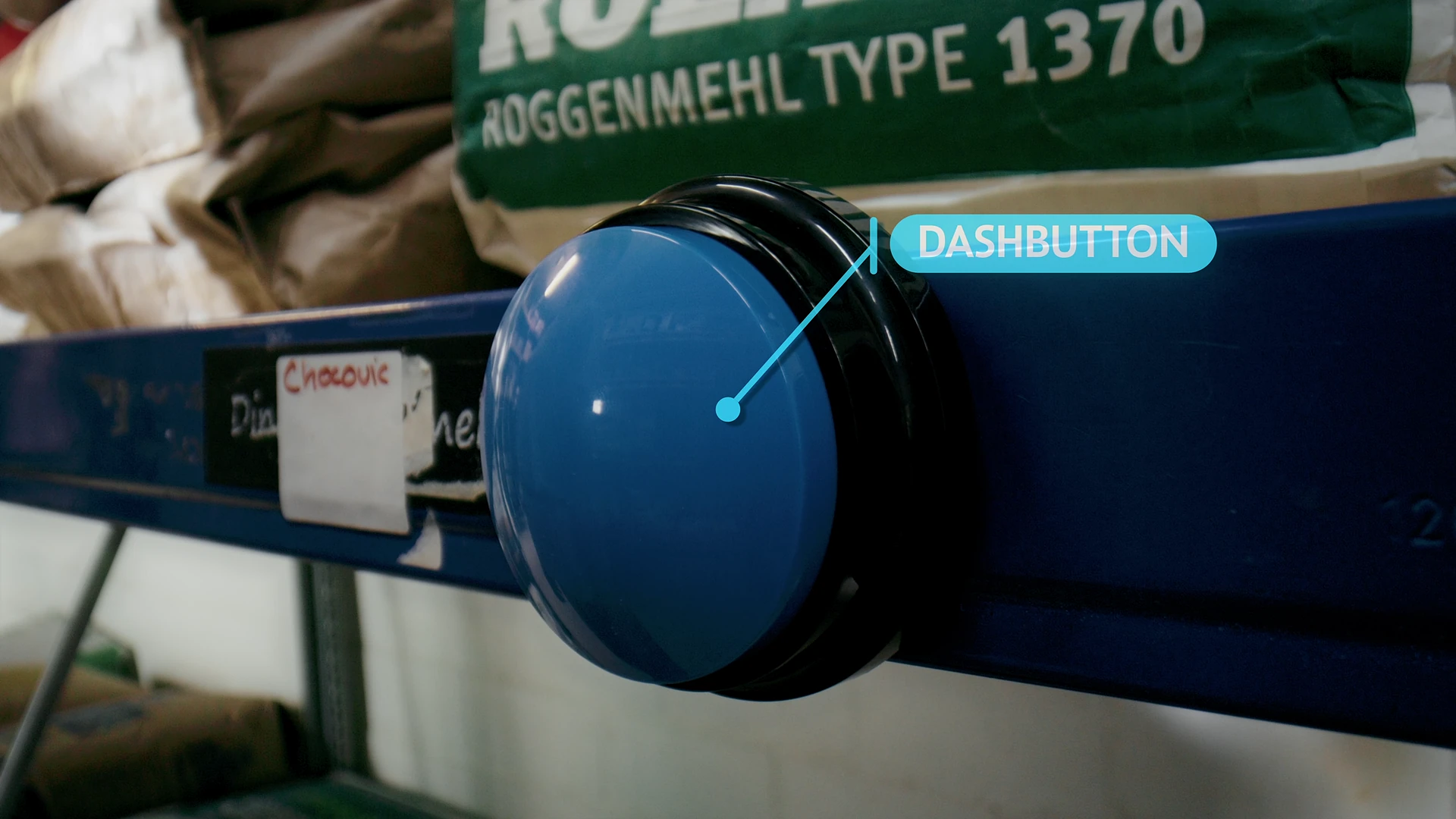 Dashbutton am Lagerregal für kurzfristigen Sonderbedarf, Produktfilm für BÄKO