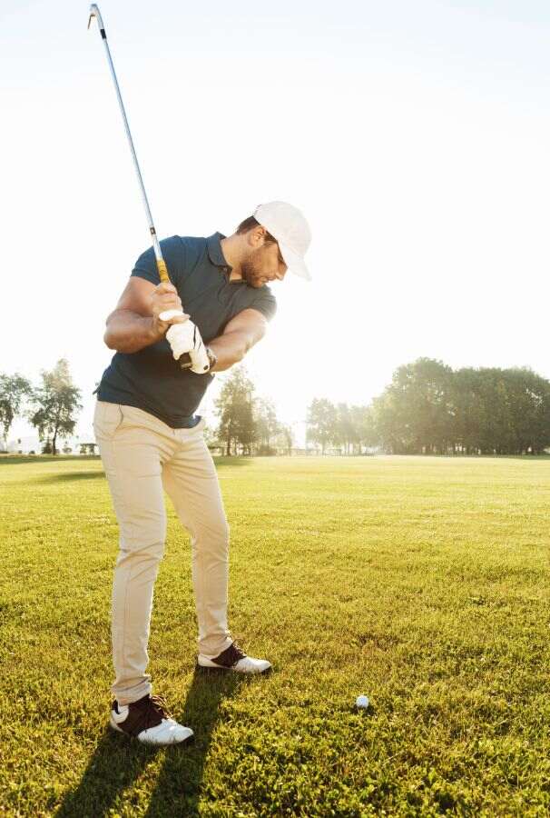 Man Play Golf
