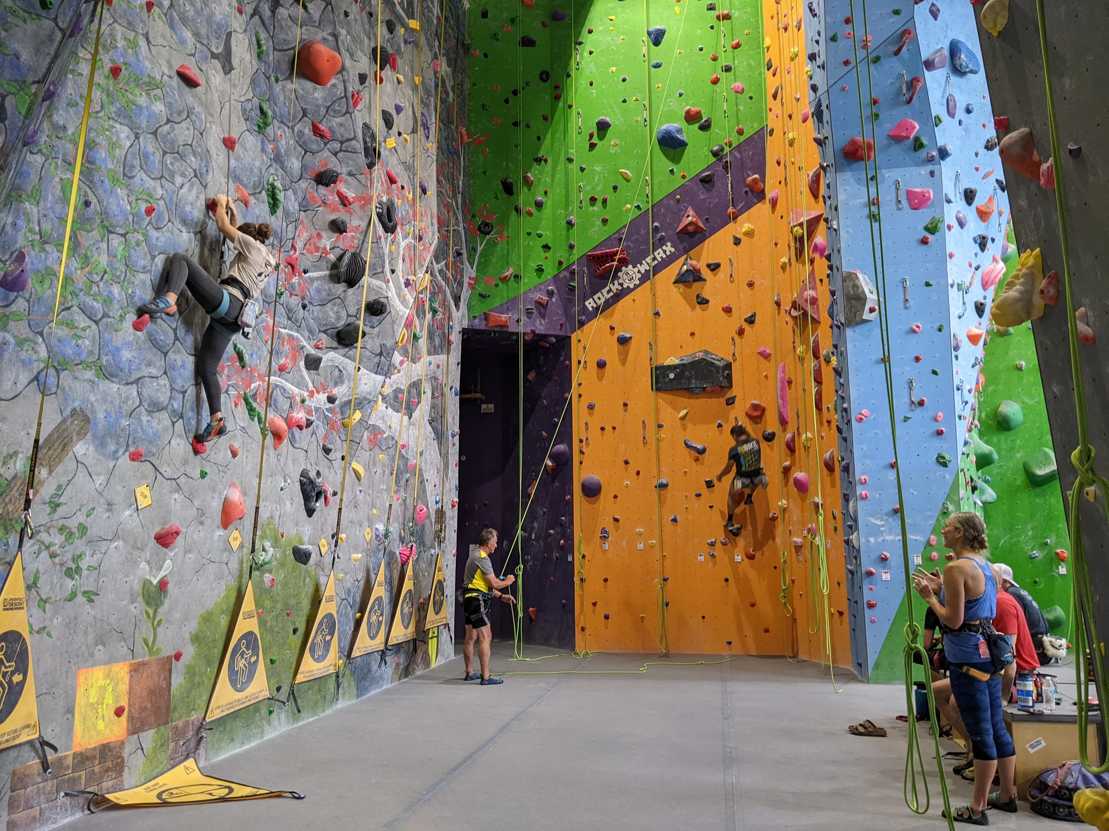 Indoor climbing wall