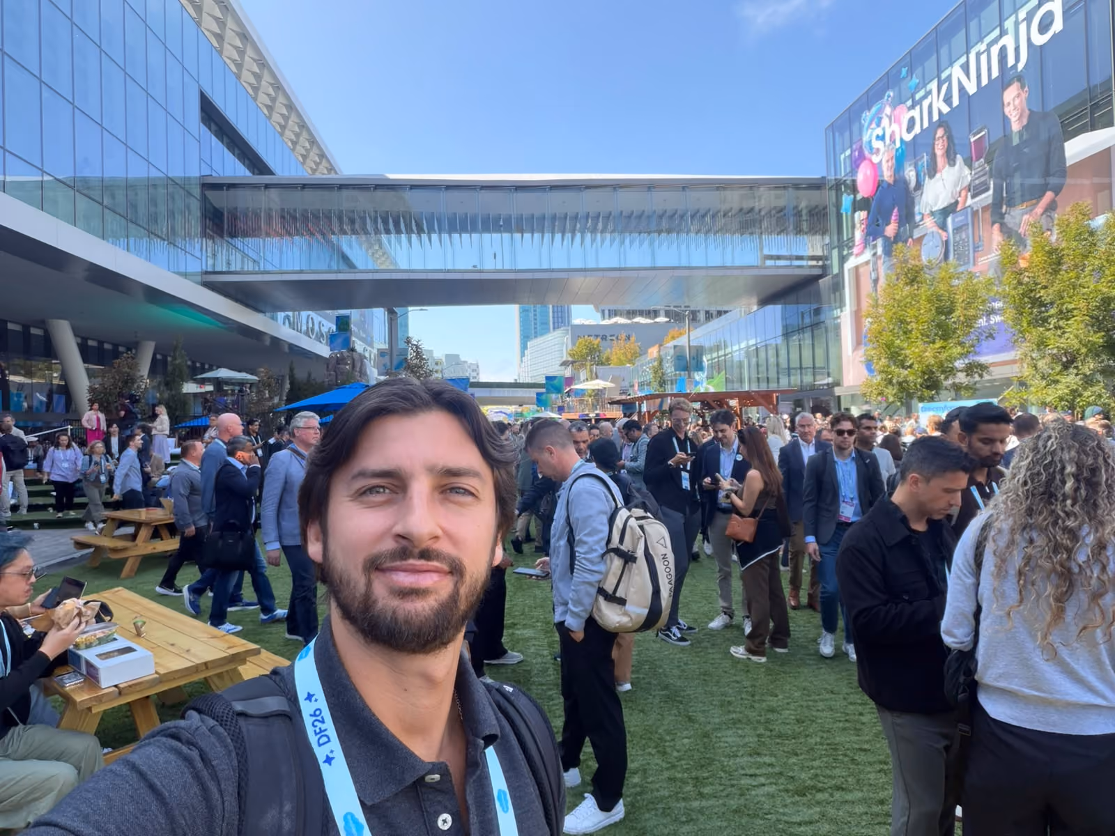 Growth vira sistema de decisão: o que o Dreamforce 2026 mostrou sobre CRM, dados e IA