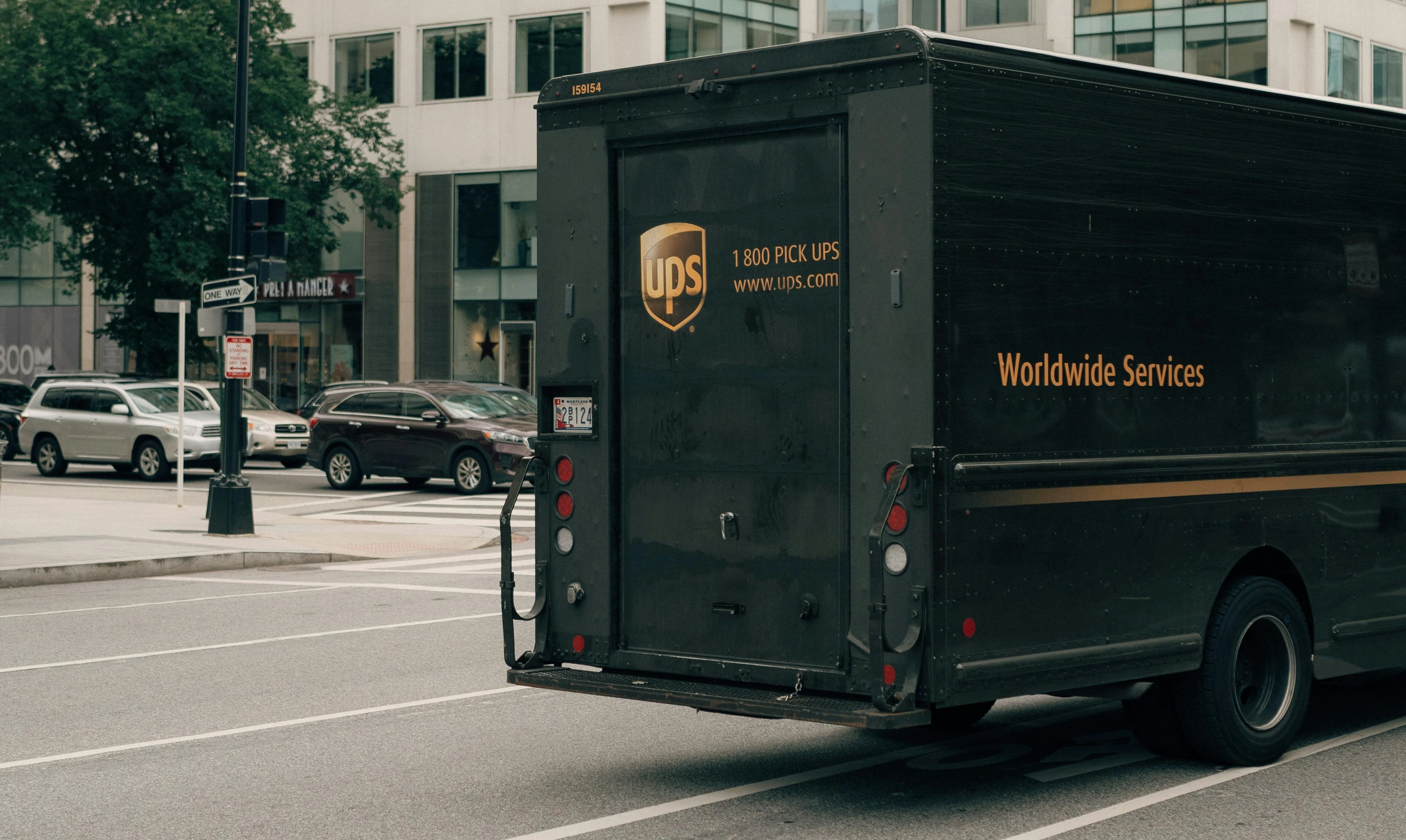 UPS® Ground Shipping: Rates, Discounts & Cost-Saving Tips