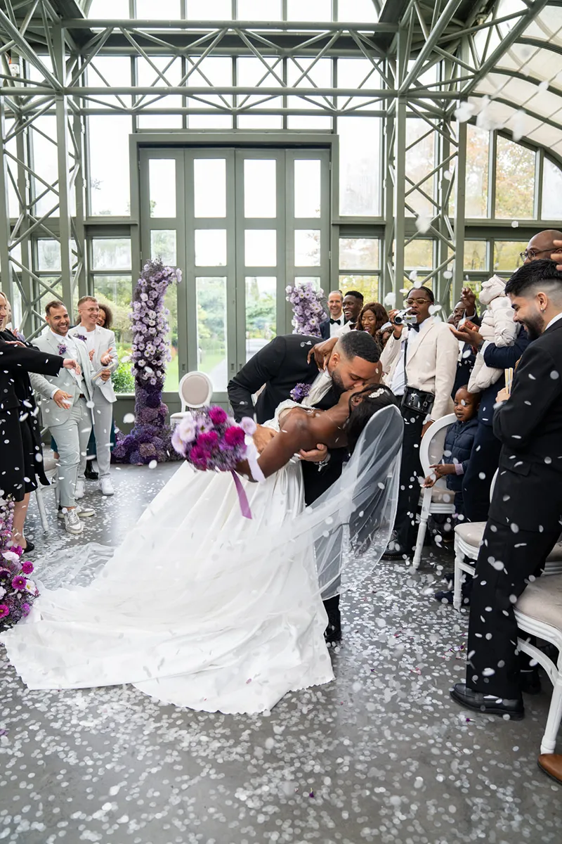 Purple Elegance: Lila Hochzeitstraum im Enea Baummuseum