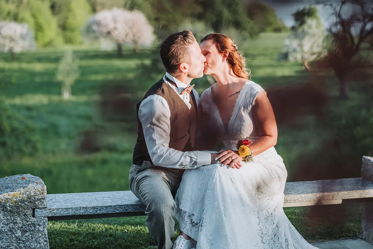 View of the Swiss Alps – frühlingshafte Hochzeit