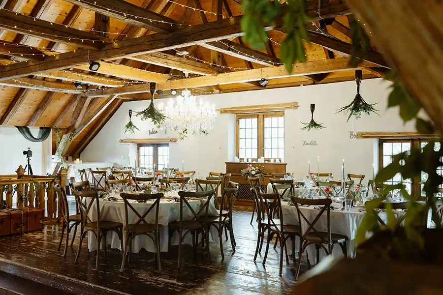 Hochzeitsdekoration & Möbel von Ekip Event