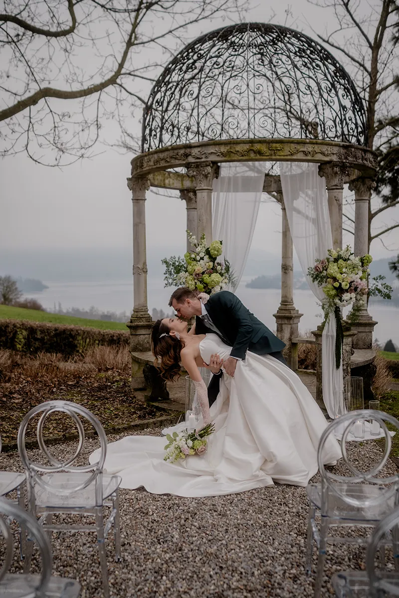 Apple Green Elegance: Stilvolle Hochzeit im Schlössli Utenberg