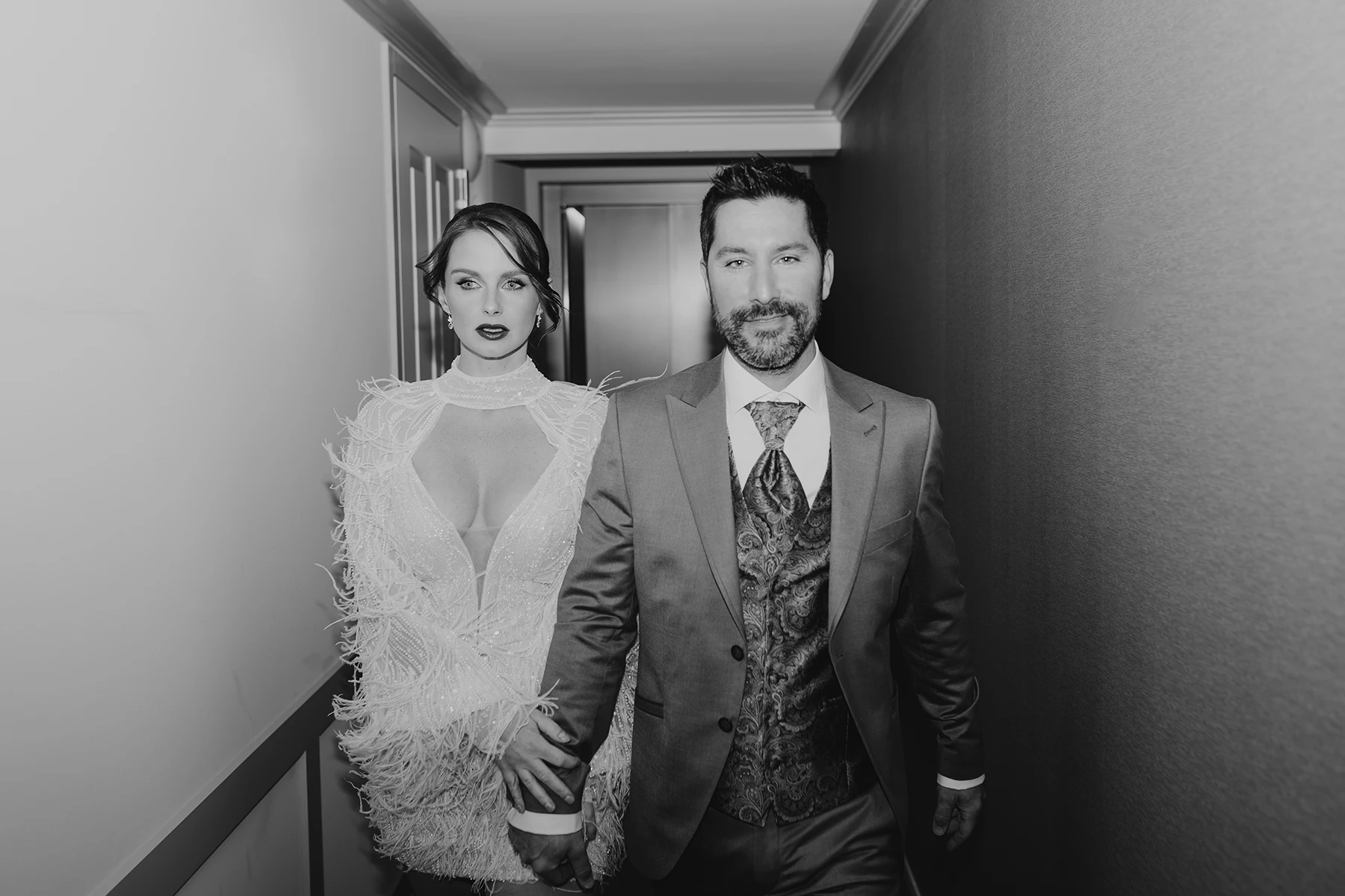 Winter Sparkle: Hochzeit in Bordeaux und Beige im Appenzellerhuus