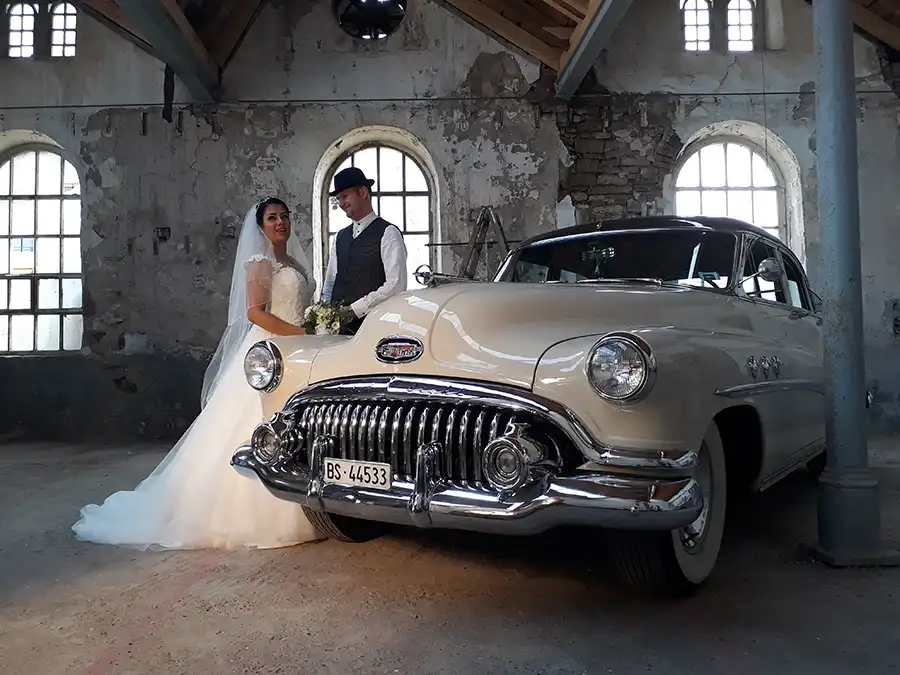 Hochzeitsfahrzeug von oldtimerrent.ch