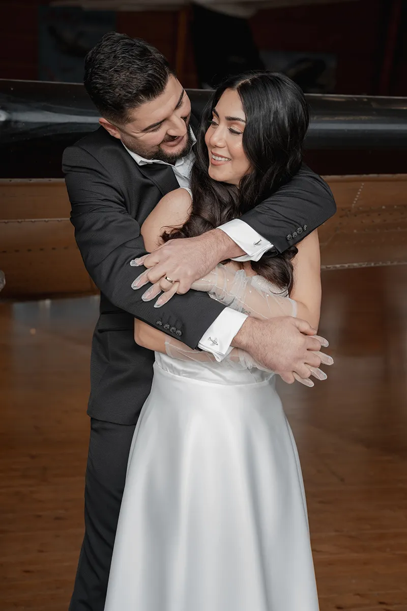 On Cloud Nine: Hochzeit im Hangar mit Take-off-Vibes