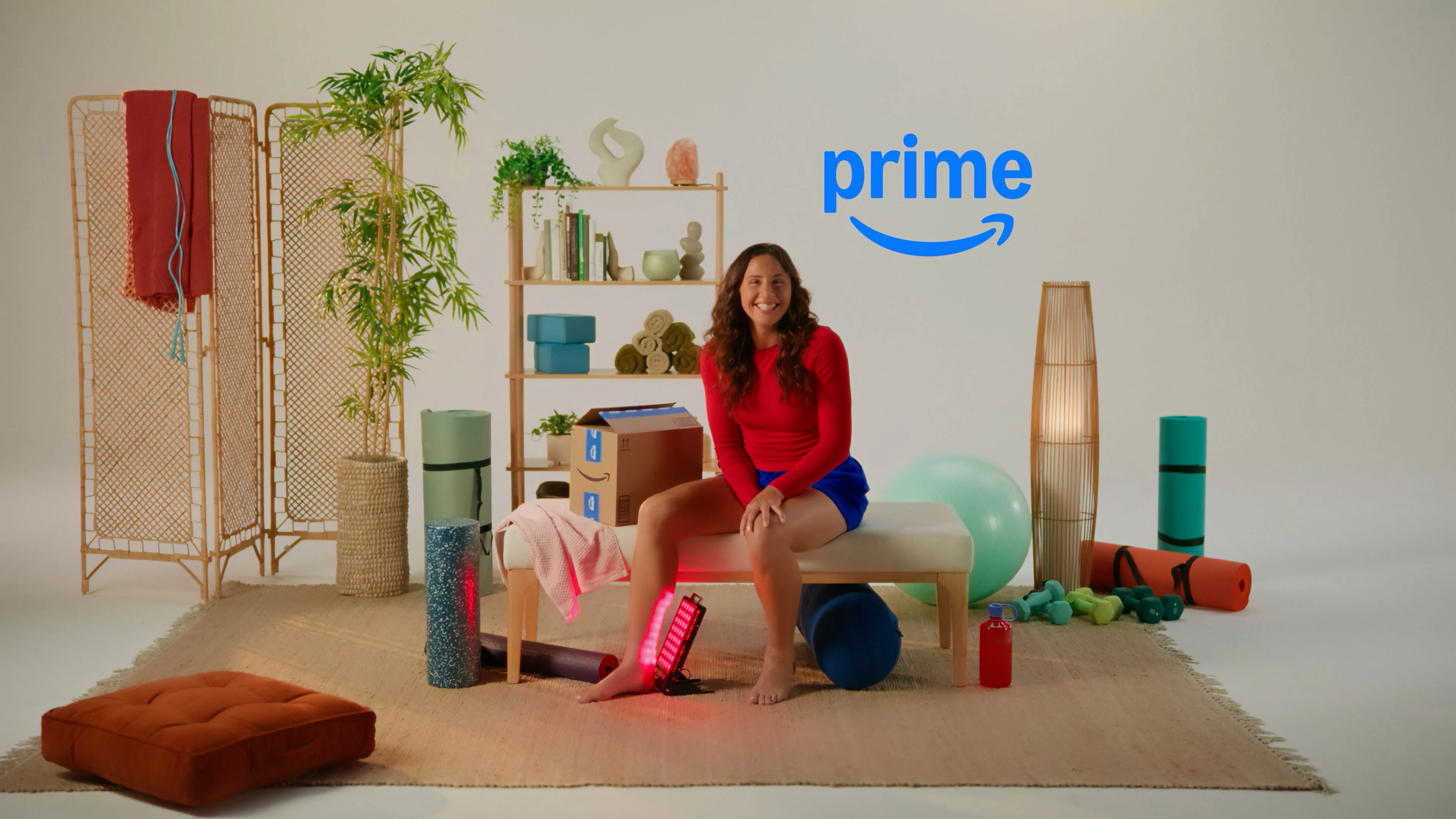 woman using red light therapy