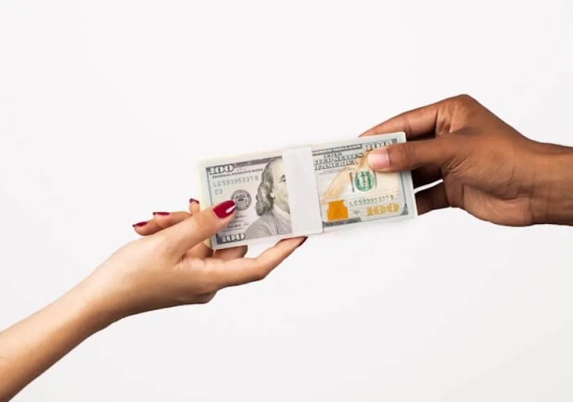 Como enviar dinheiro para o exterior sem pagar taxas abusivas