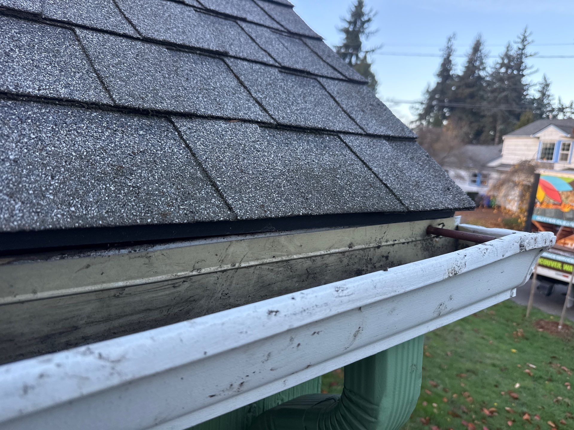 Signs you need professional gutter repair in Vancouver WA