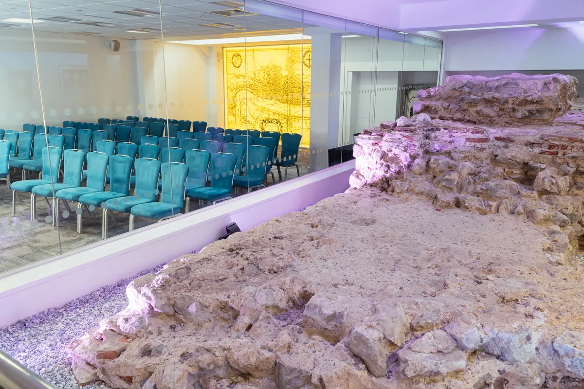 Roman London Wall beside the Walbrook conference room at One America Square, EC3