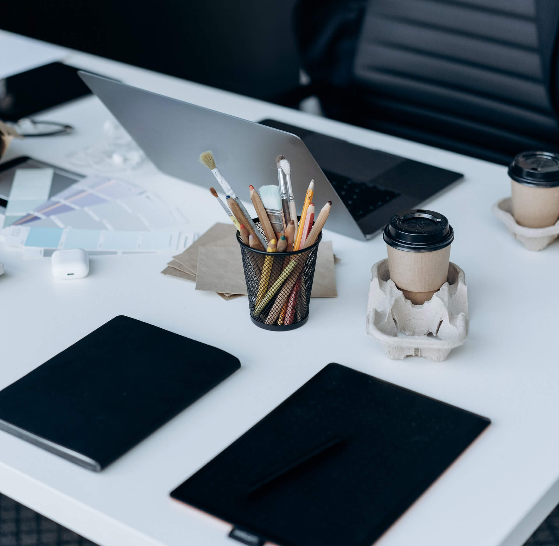 We support innovators by analyzing the state of the next-gen materials industry, mapping white spaces for new companies to form, connecting innovators to these opportunities, and sharing their fundraising information with investors.