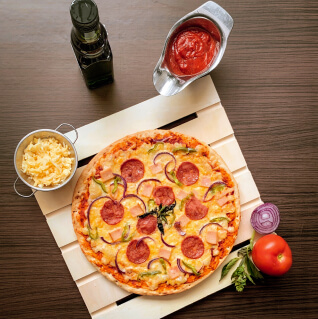 Follow Us On Instagram - Pizzaplanet X Webflow Template