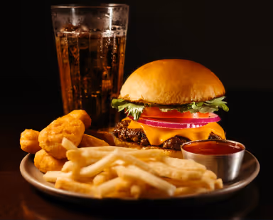 hamburger tál, éttermi ételek