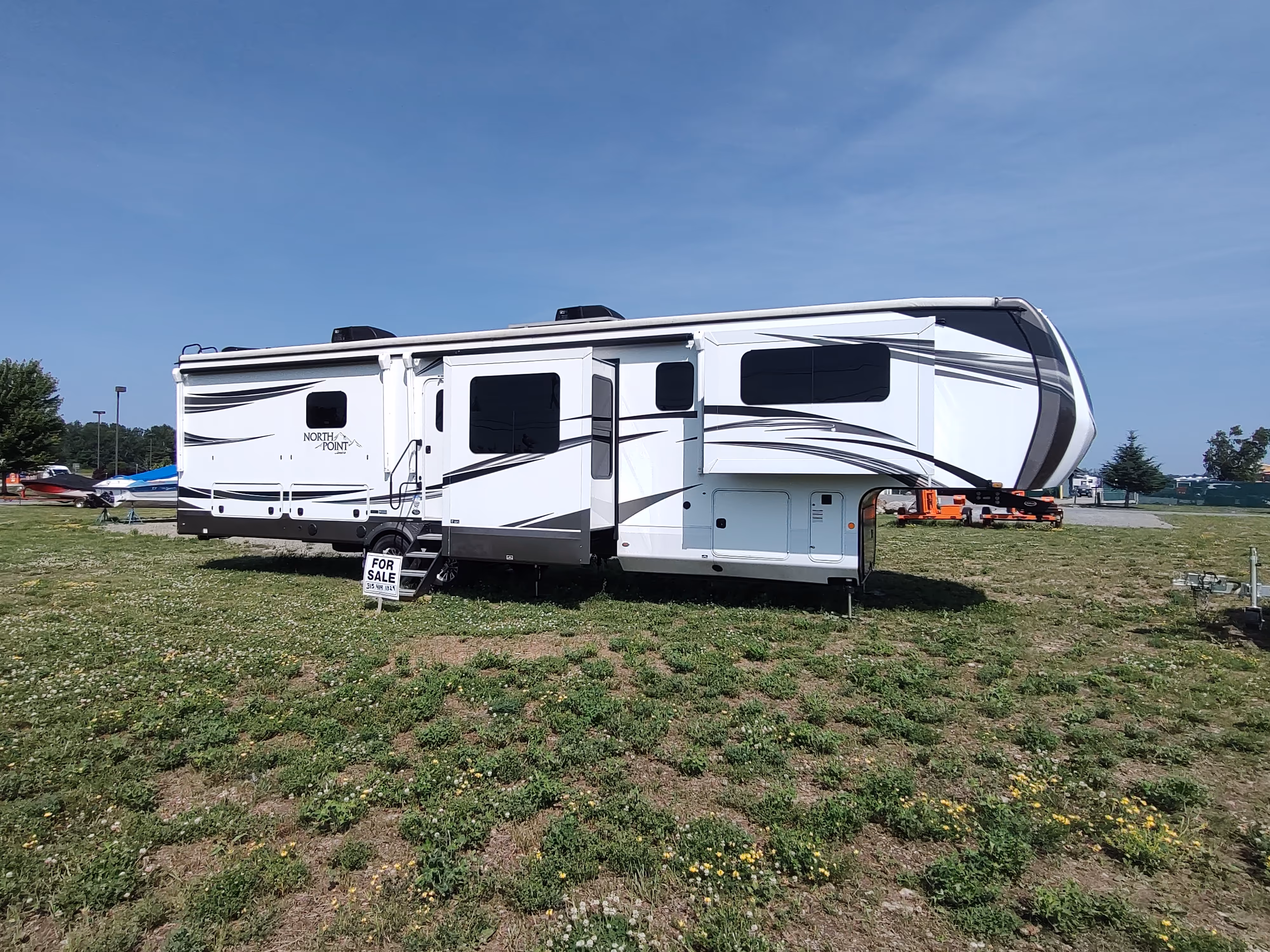 2021 North Point by Jayco