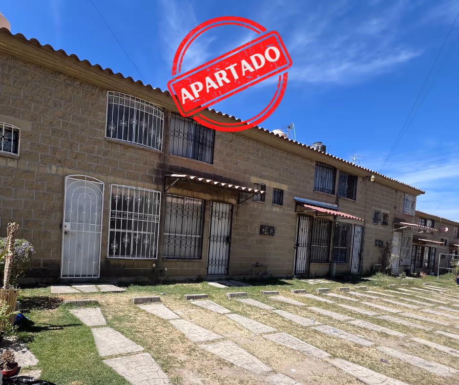 ID:1101 APARTADO REMATE CASA EN FRACC. GEVILLAS EL CAMPANARIO CLAUSTRO DE LAS TROJES