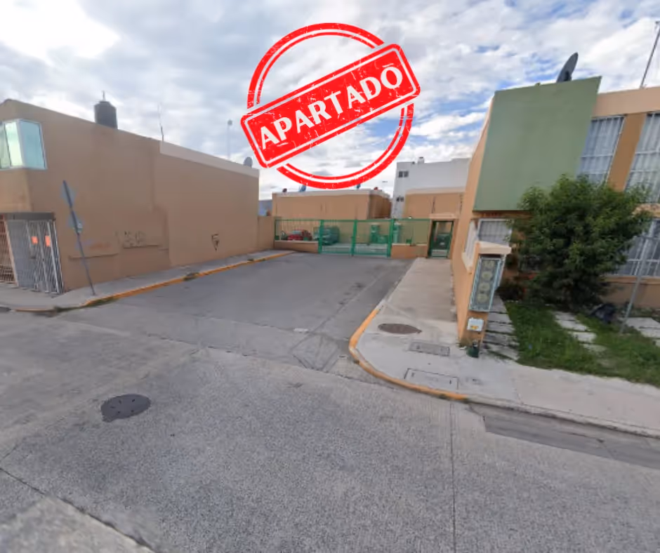 ID: 1163 APARTADO REMATE CASA EN FRACC. LOS HÉROES , CALLE 121 ORIENTE 