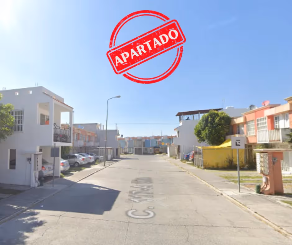 ID: 1171 APARTADO REMATE CASA EN FRACC. LOS HÉROES, CALLE 117 ORIENTE