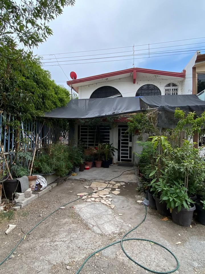 VENTA DE CASA EN COLONIA COATEPEC CERCA DE PERIFÉRICO Y 11 SUR 