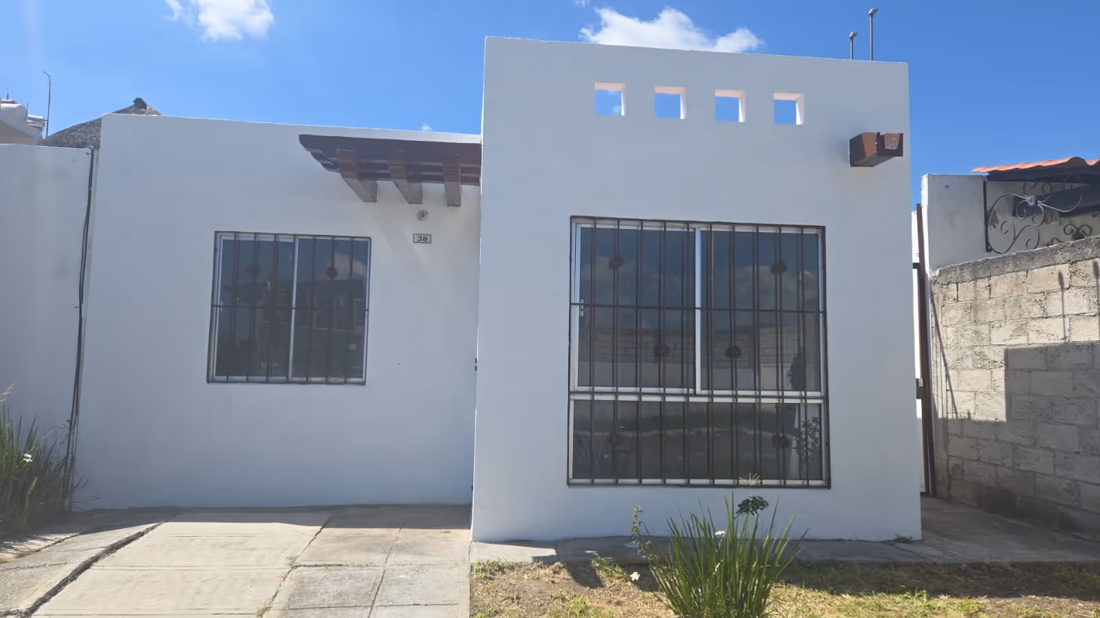 V30: VENTA DE CASA EN FRACC. VALLE REAL ATLIXCO