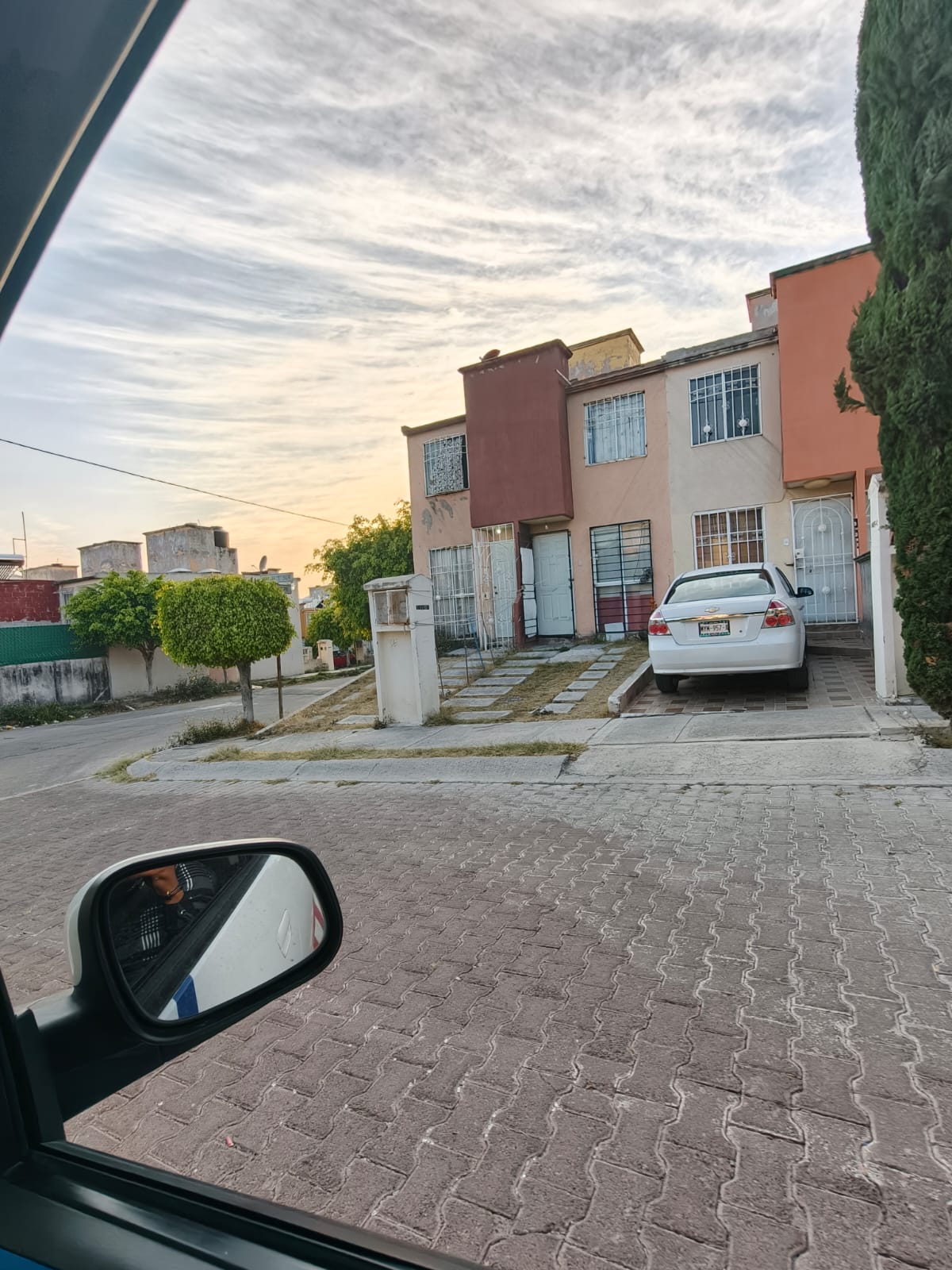 ID 1242 REMATE BANCARIO EN FRACCIONAMIENTO HACIENDA SANTA CLARA, ANGELES DEL SUR CALLE 29 E SUR