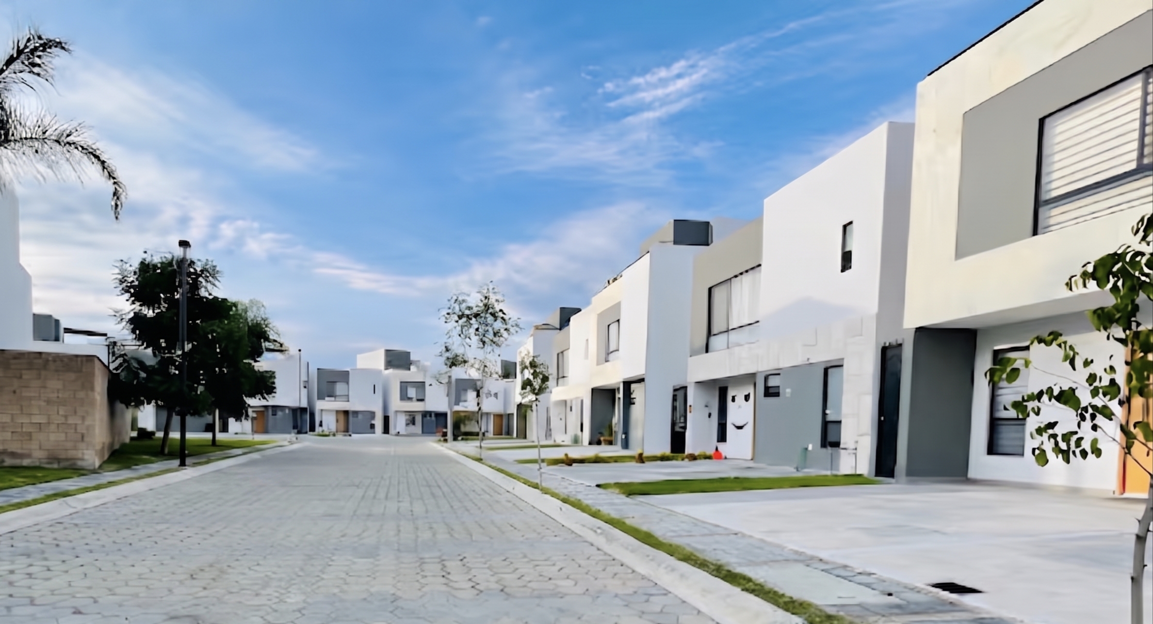 ID: 1091 REMATE CASA EN LOMAS DE ANGELOPOLIS, PARQUE ALTARIA