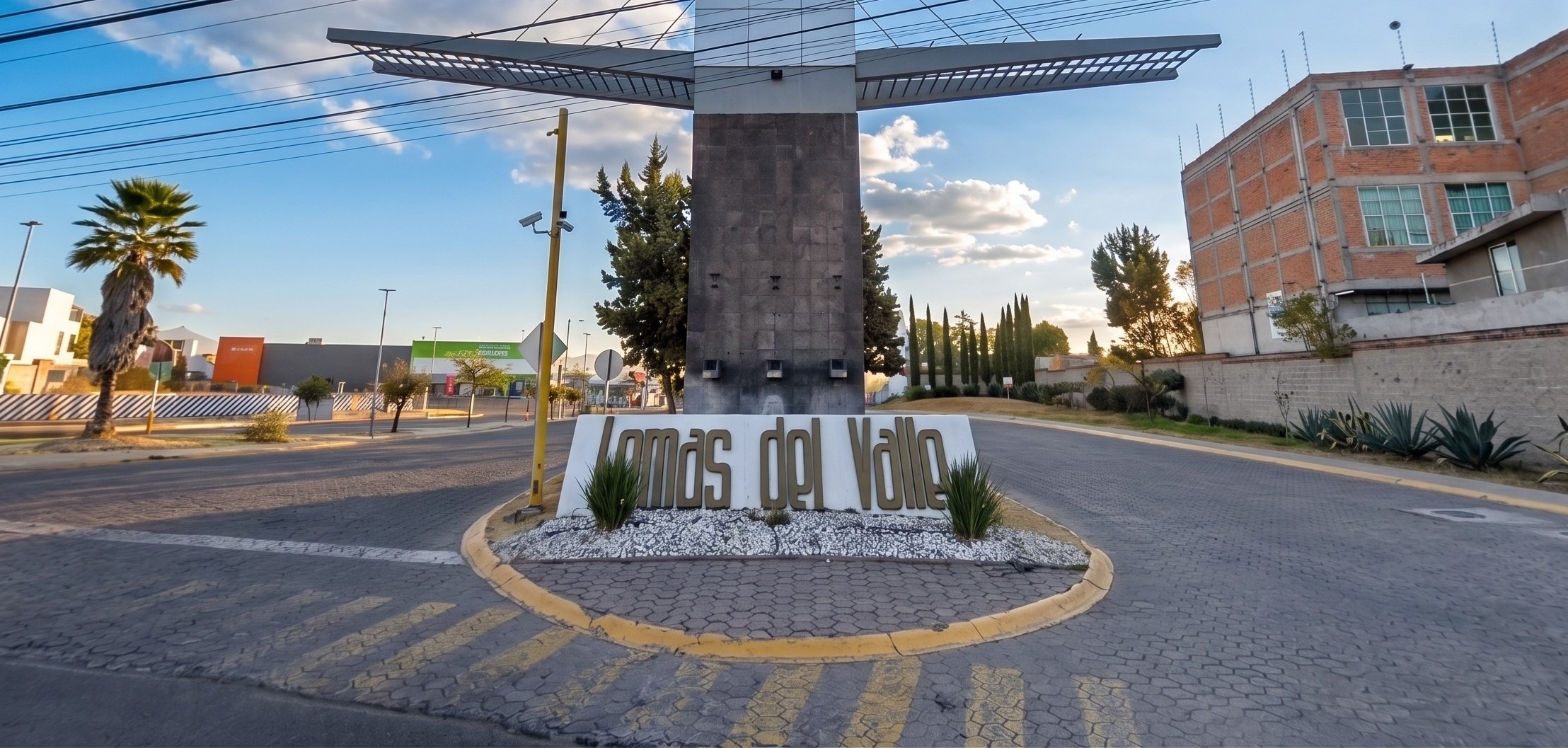 R13 - REMATE BANCARIO EN CIRCUITO VALLE ALTO, FRACC. LOMAS DEL VALLE, PUEBLA