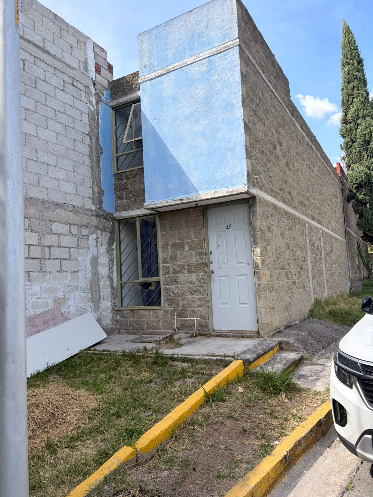 V60 - CASA EN VENTA - CONJUNTO HABITACIONAL BARRIO DE SANTA CATARINA