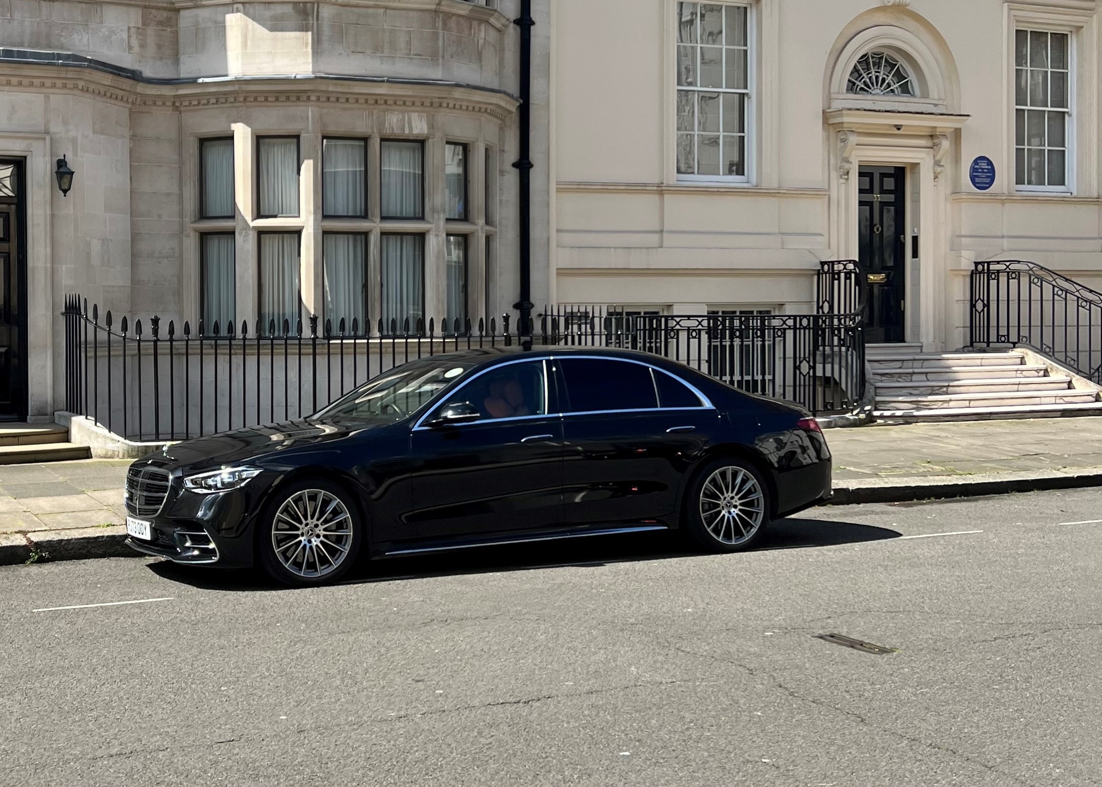 Dünya çapında Mercedes S Serisi şoför hizmeti 