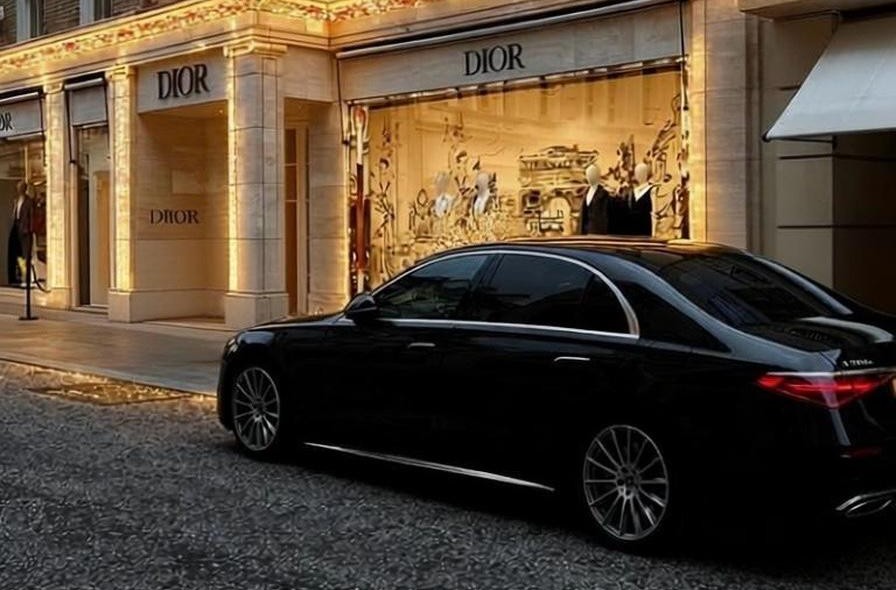 The World's Best Cities for Christmas Shopping 2025 