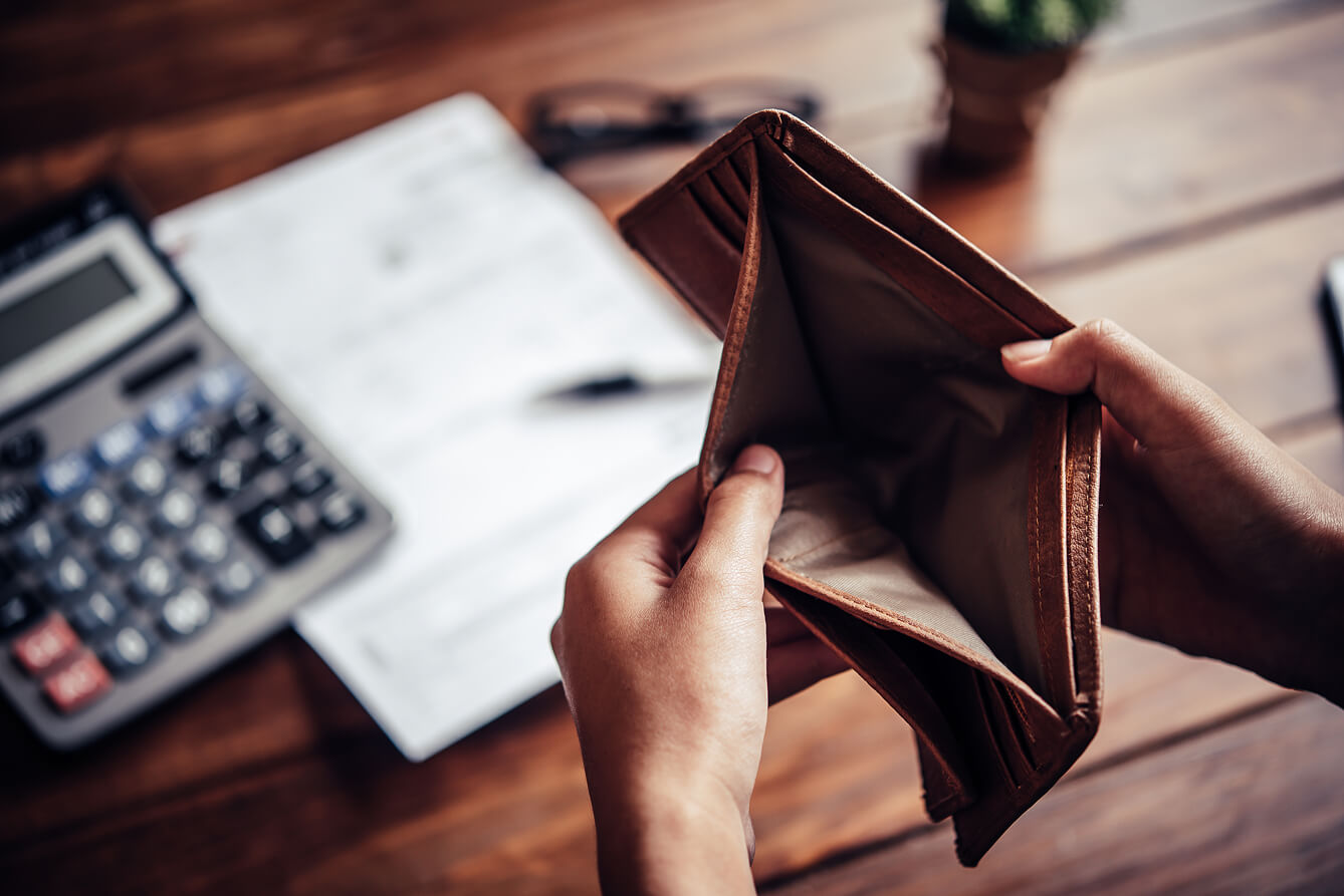 How to Save Money Fast on a Low Income