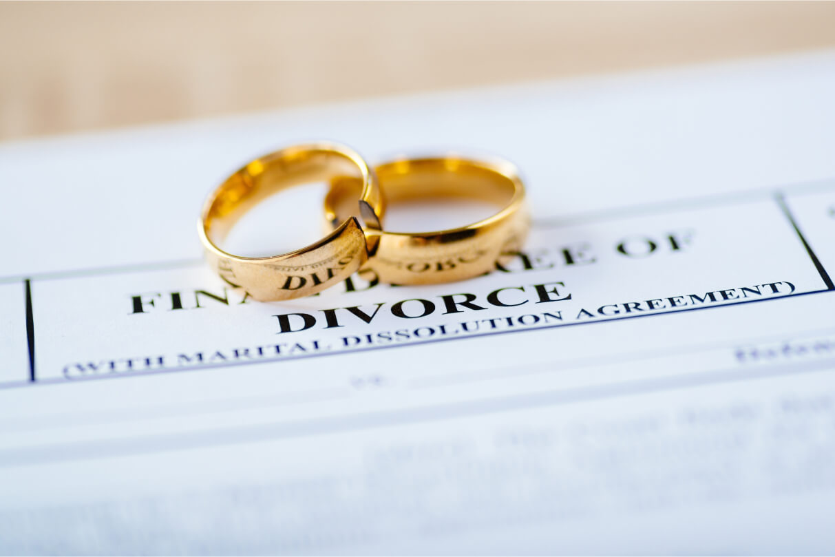 How Does a Divorce Agreement Affect Your Credit Report?
