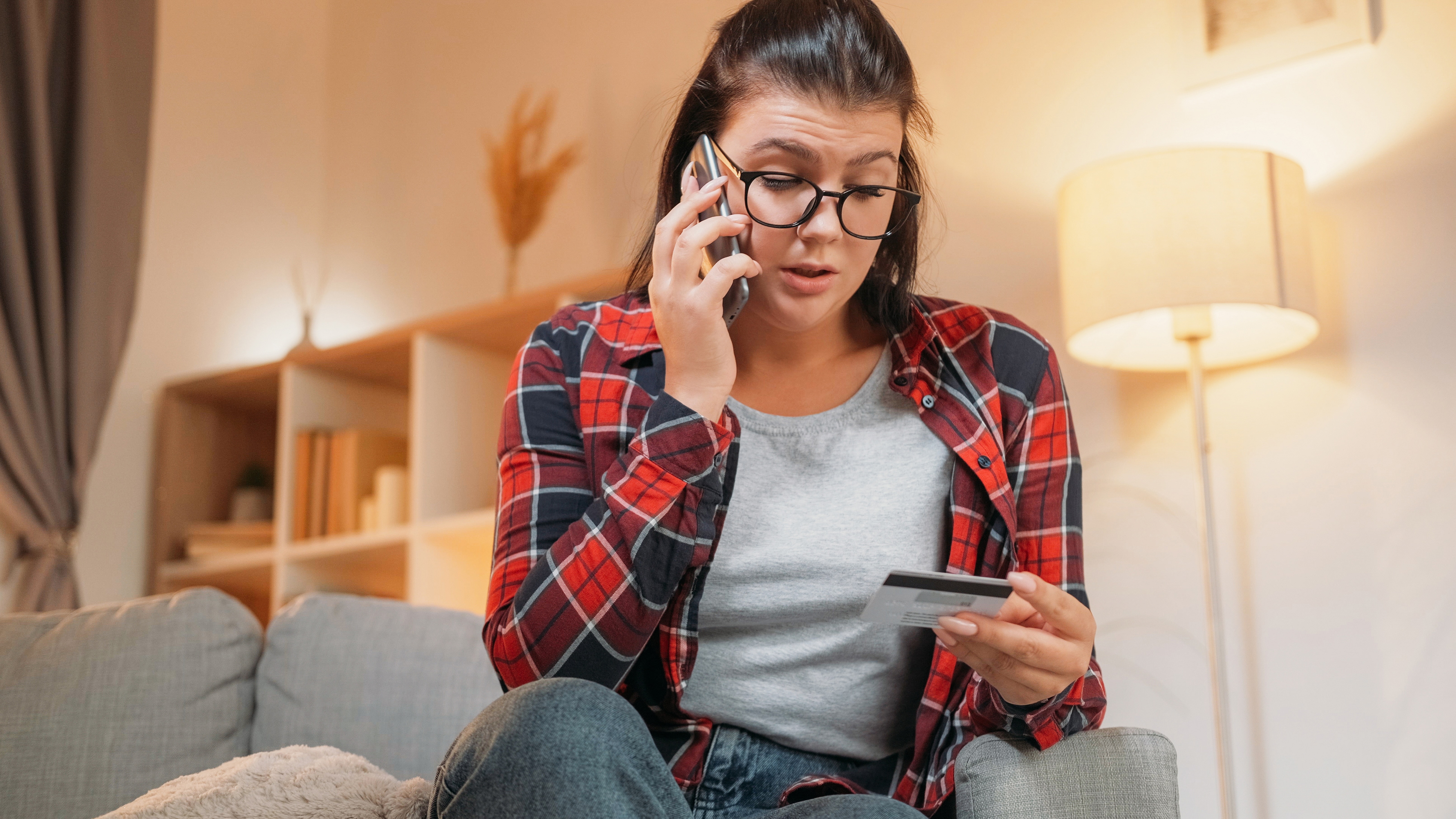 6 Common Credit Card Scams and How to Avoid Them