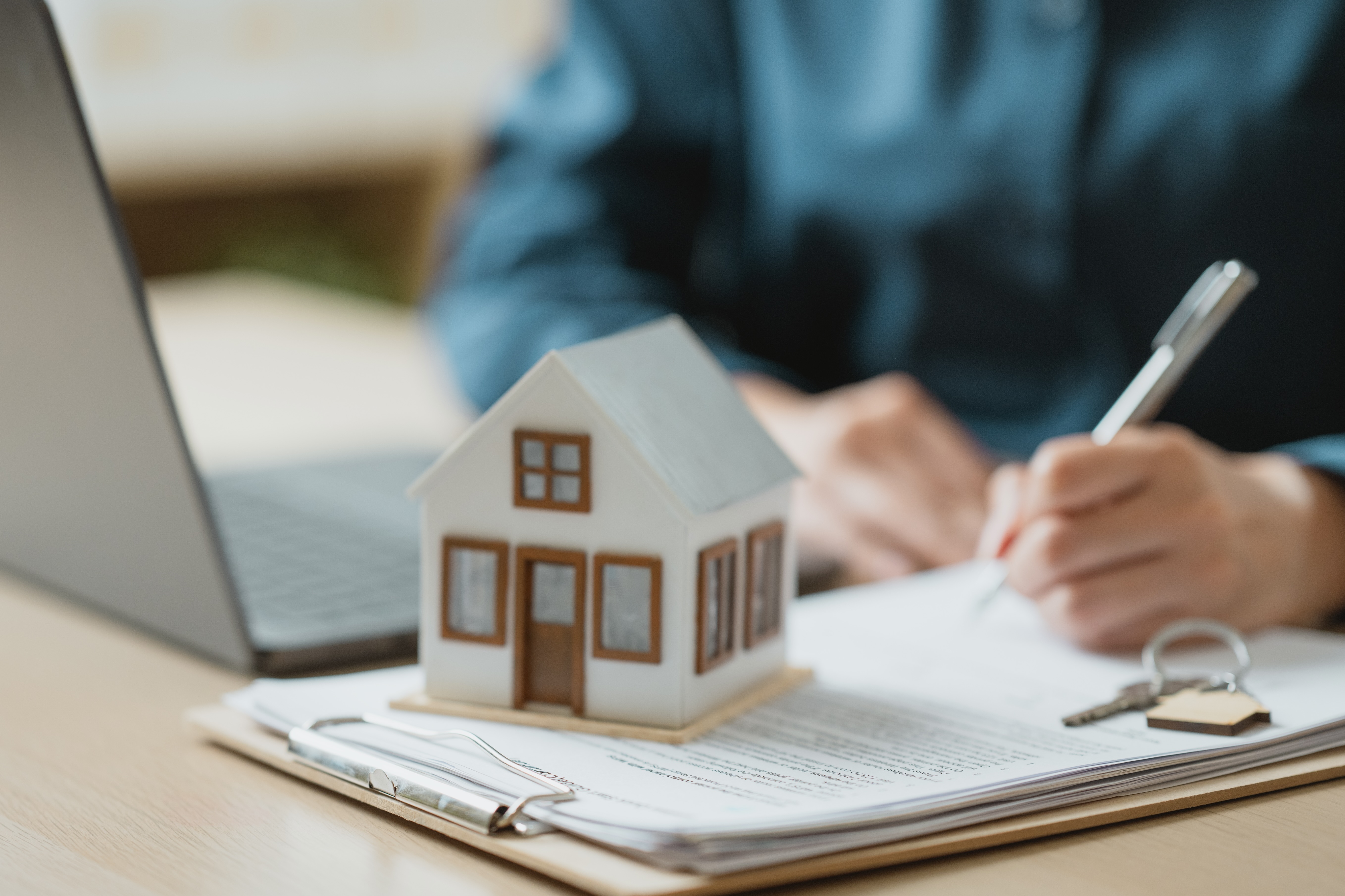 Rent vs. Lease: What's the Difference?
