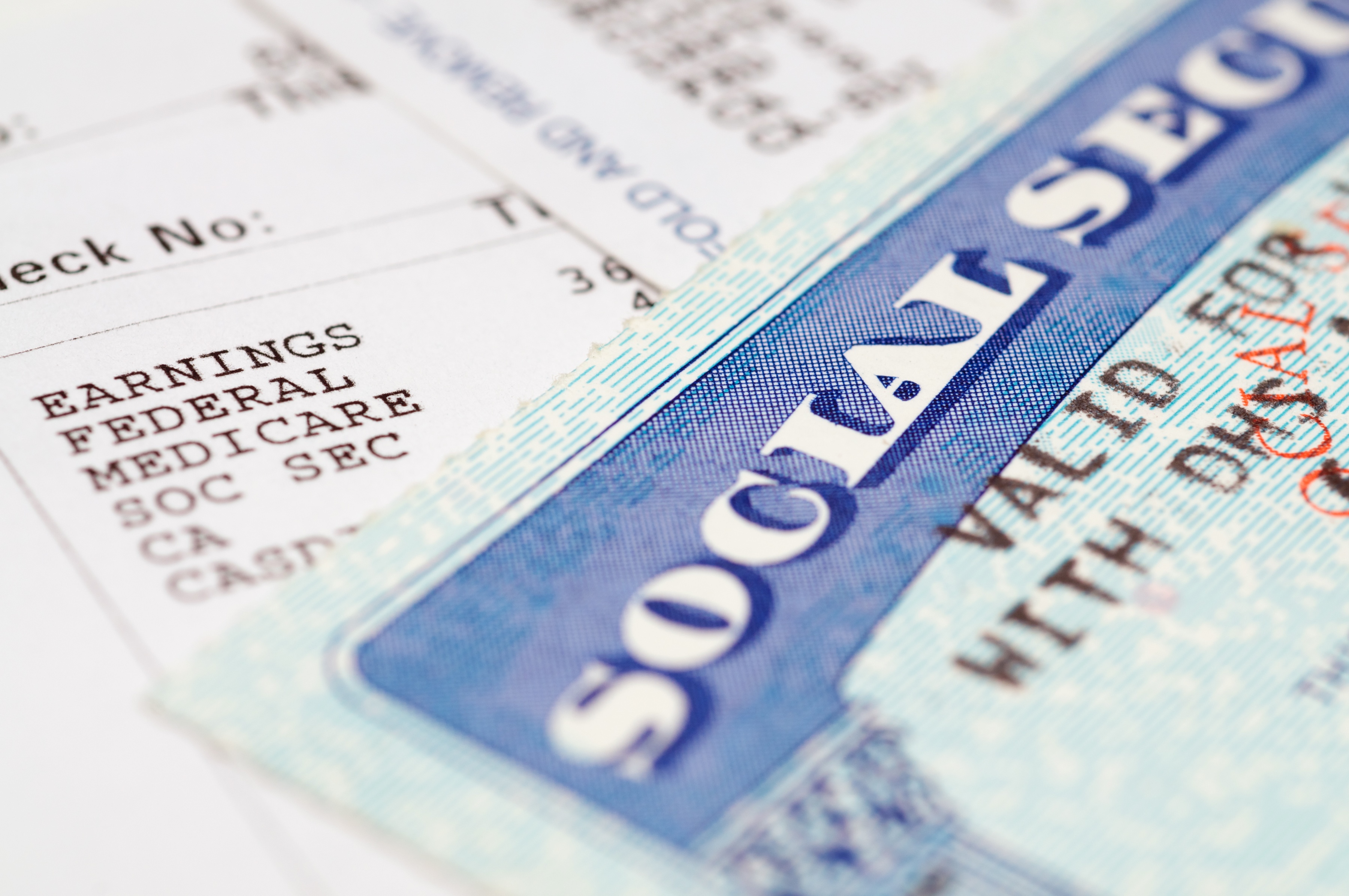 Can you collect unemployment and Social Security at the same time?