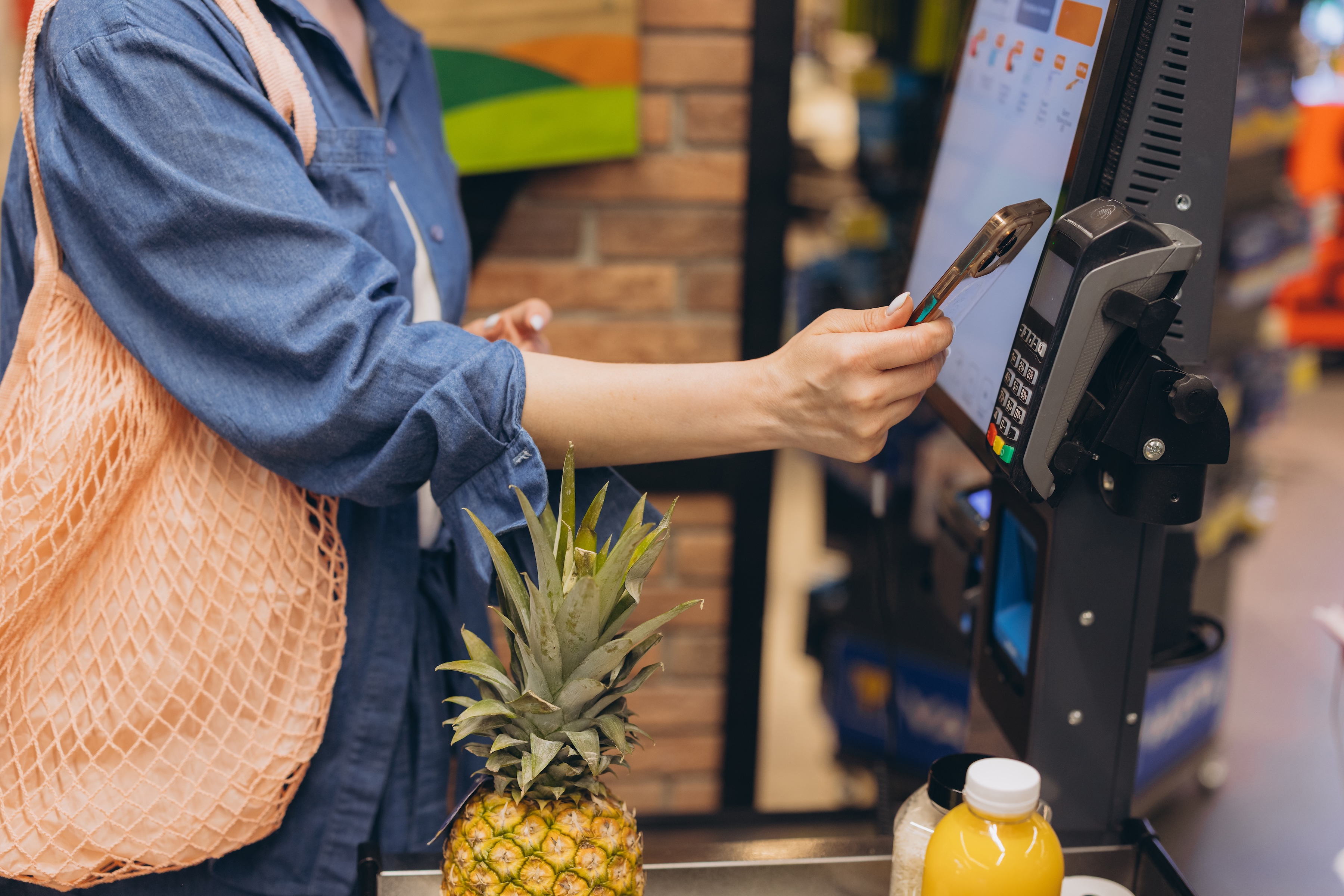 Can You Get Cash Back With a Credit Card at a Store?
