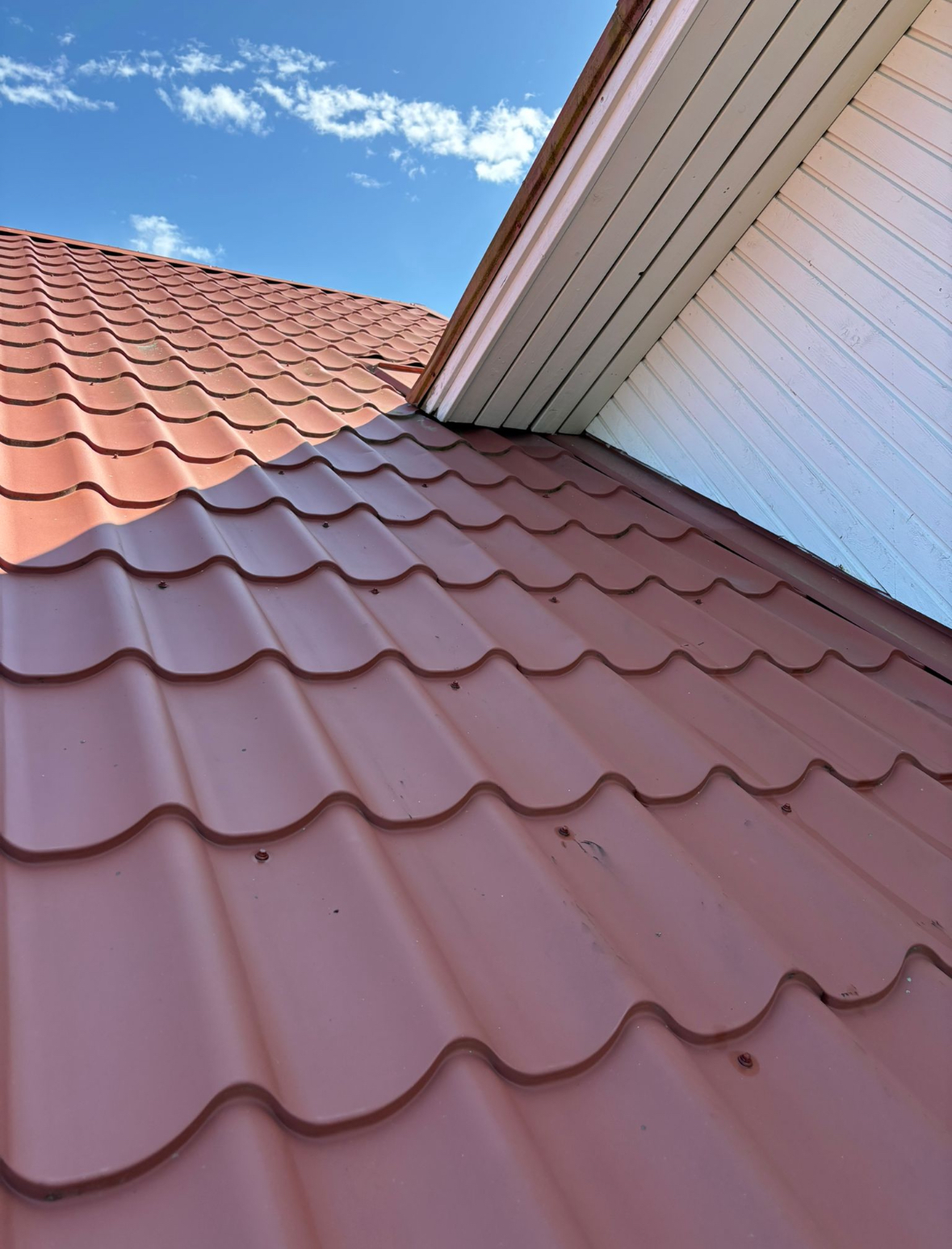 Näin pidät peltikaton kunnossa