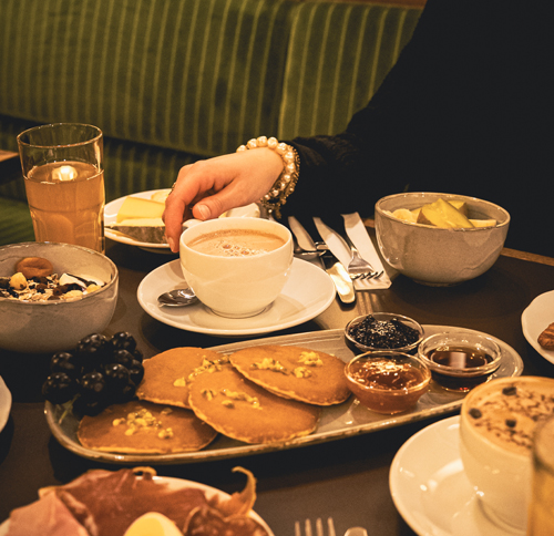 Petit déjeuner à Grand Mess