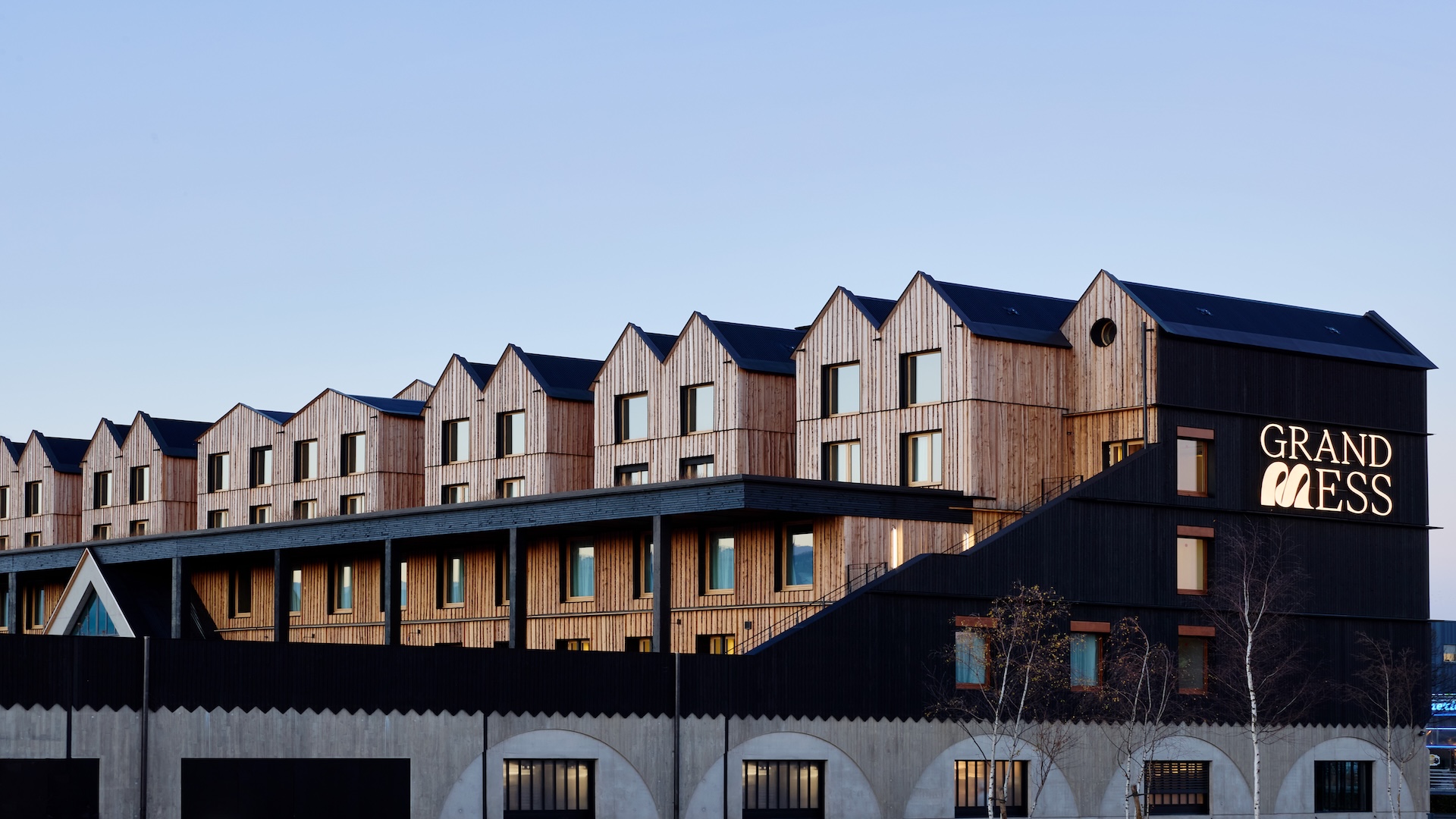Vue de la façade de l'hôtel GRAND MESS à Clermont-Ferrand